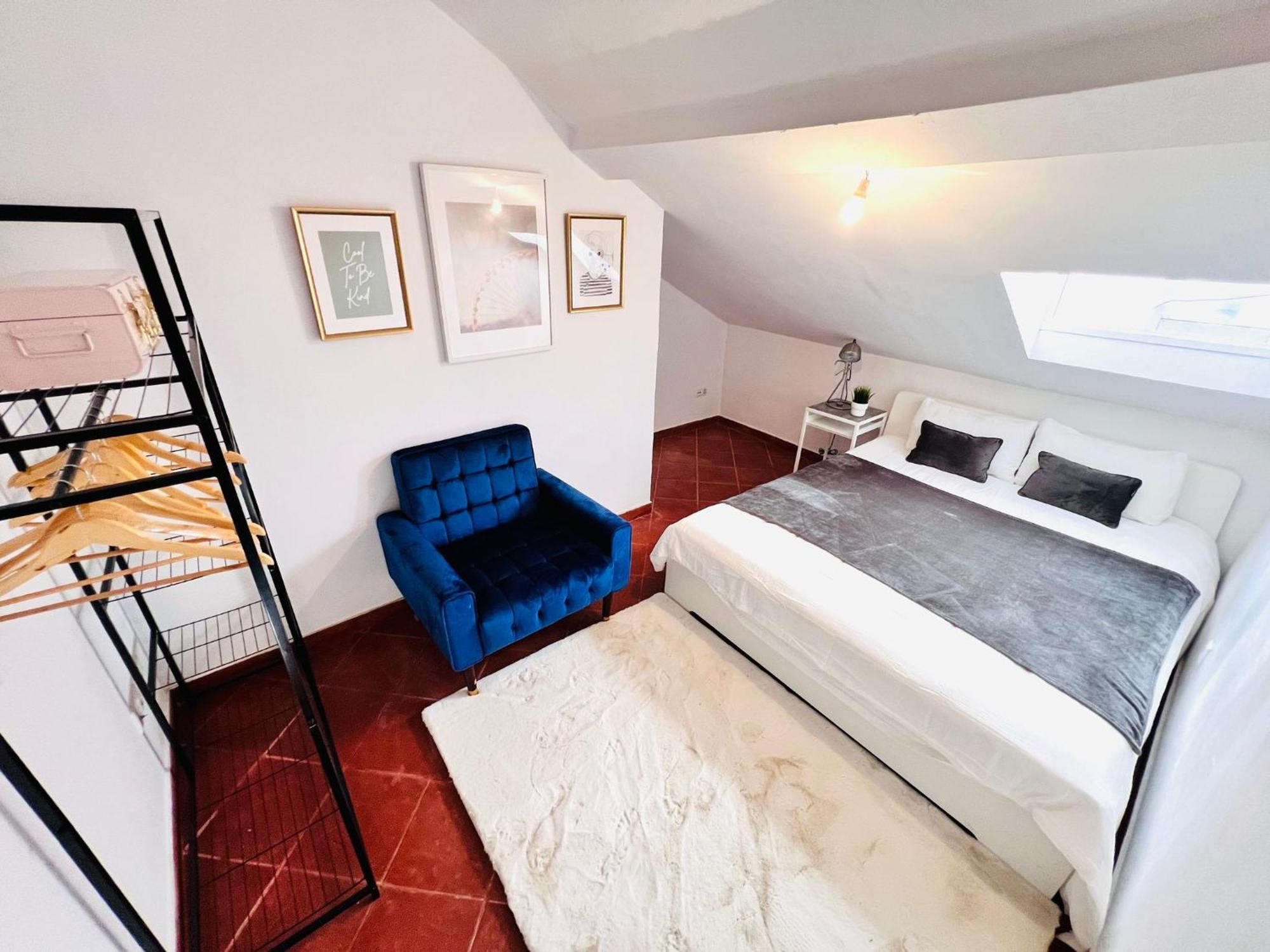 Hostel Bairro Alto, Location In Centre *